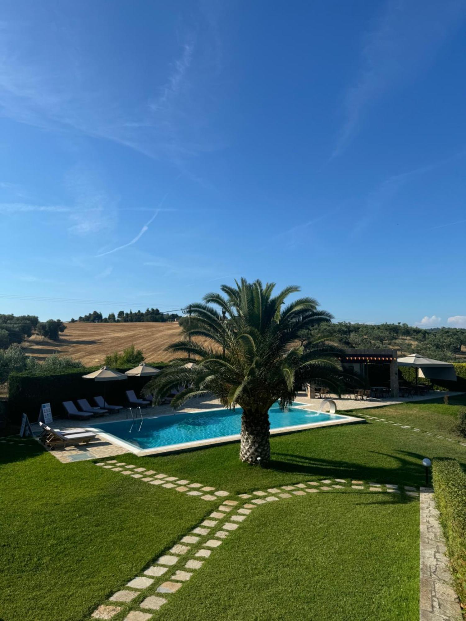 Possidi Hiliadou Boutique Resort מראה חיצוני תמונה